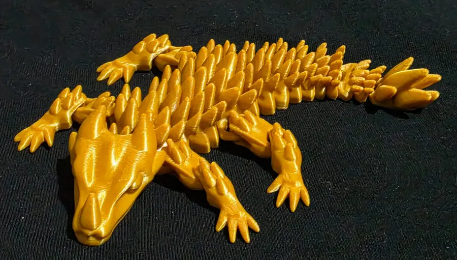 Articulated dragon, green, close up