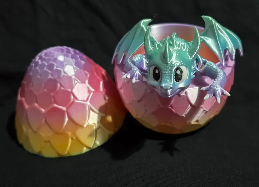 Dragon egg with dragon inside - purple to blue dragon detail